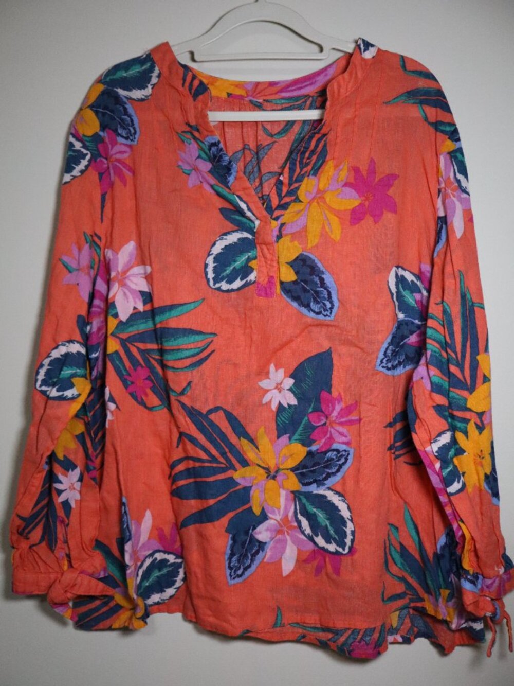 Coral Women's Linen Blouse with Hawaiian Flowers - Picture 6 of 6